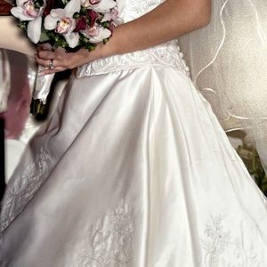 Wedding gown